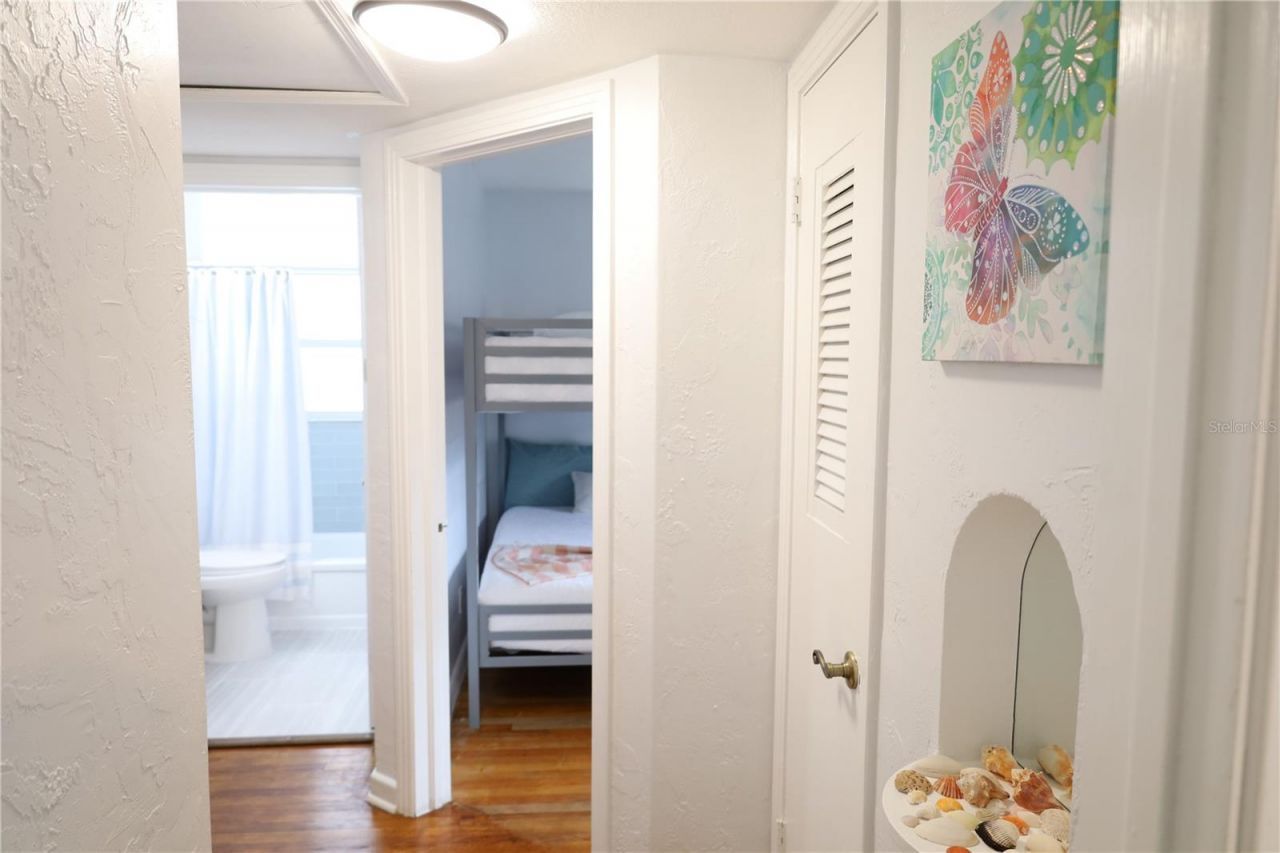 7716 Dartmouth Avenue N, Saint Petersburg, FL 33710 Photo