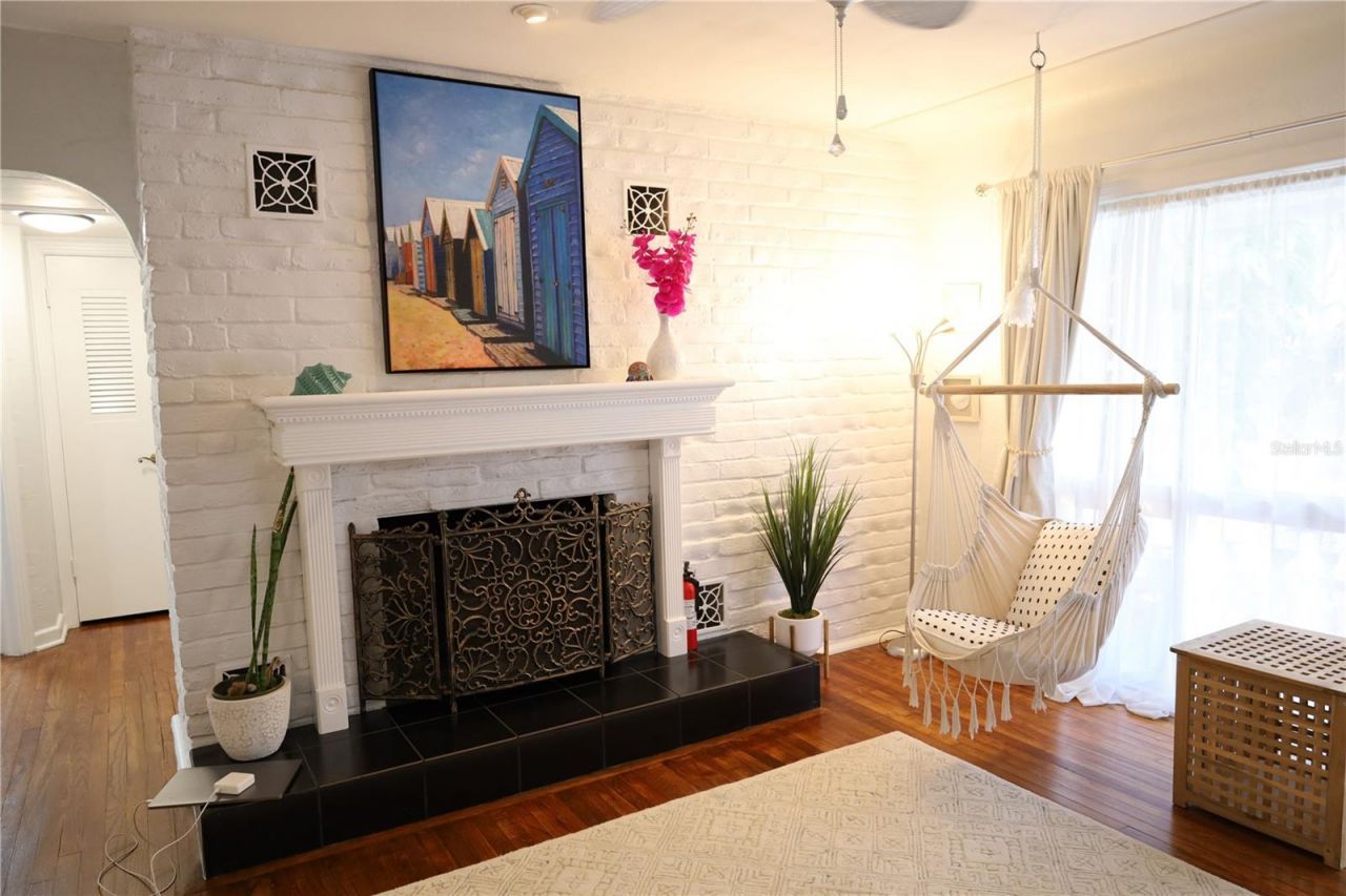 7716 Dartmouth Avenue N, Saint Petersburg, FL 33710 Photo