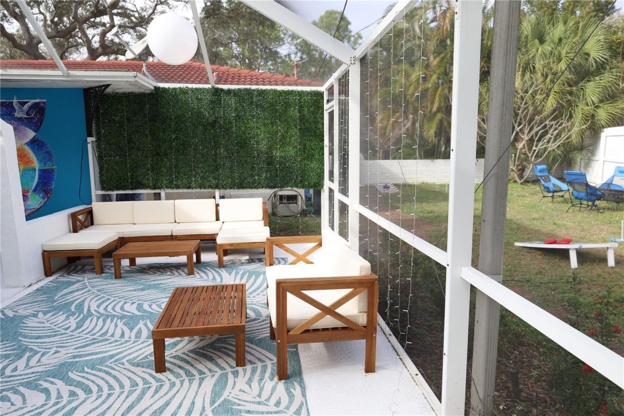 7716 Dartmouth Avenue N, Saint Petersburg, FL 33710 Photo