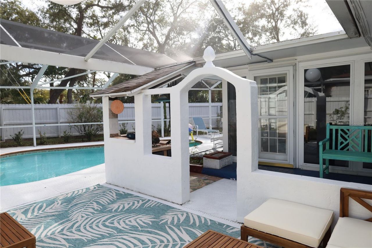 7716 Dartmouth Avenue N, Saint Petersburg, FL 33710 Photo