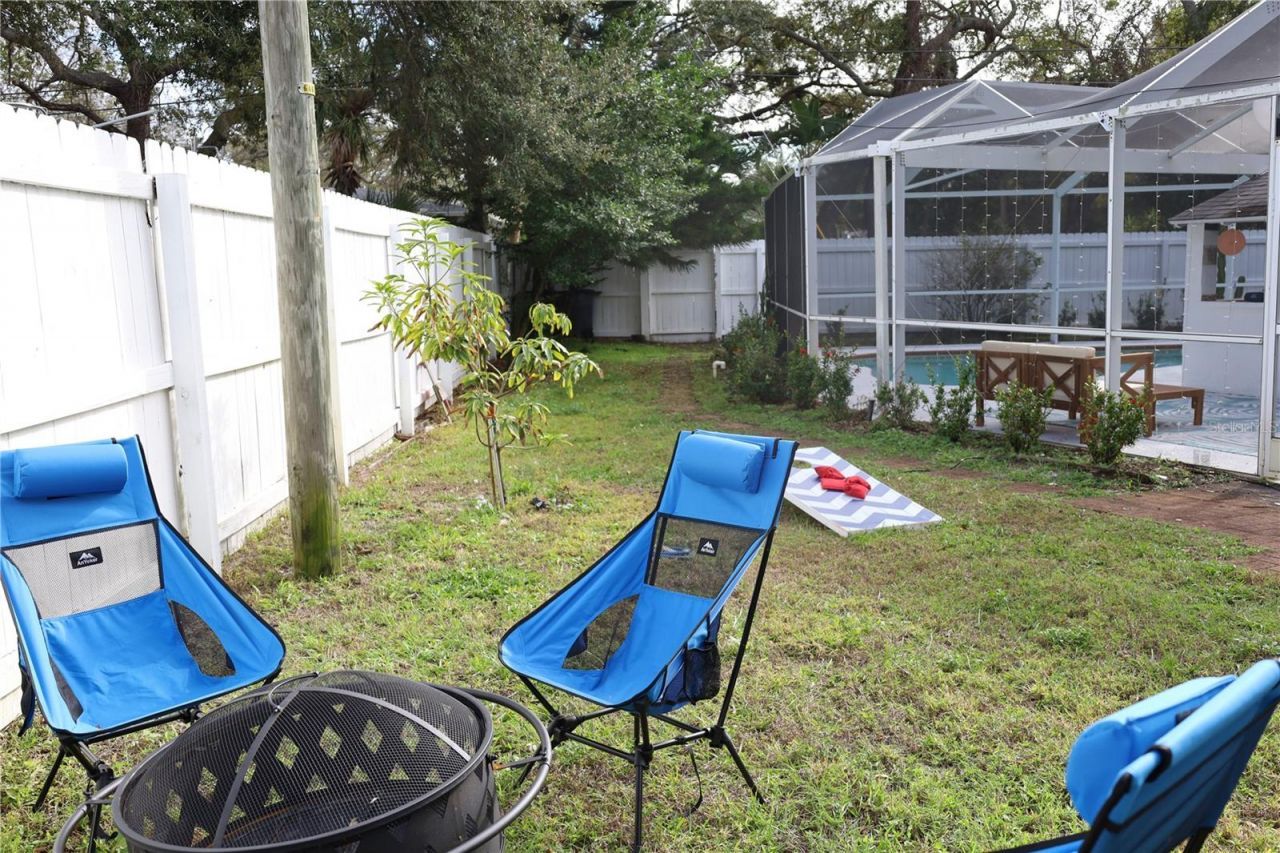 7716 Dartmouth Avenue N, Saint Petersburg, FL 33710 Photo