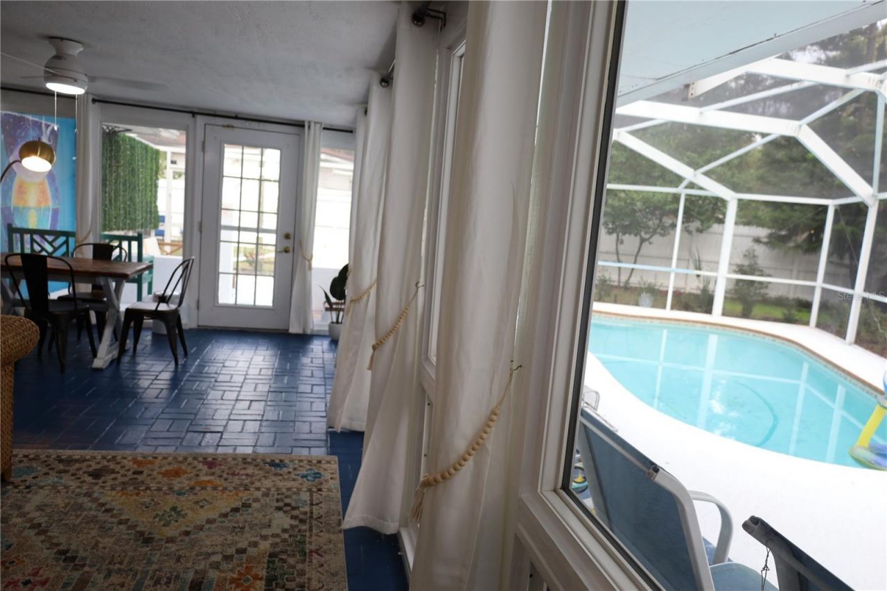 7716 Dartmouth Avenue N, Saint Petersburg, FL 33710 Photo