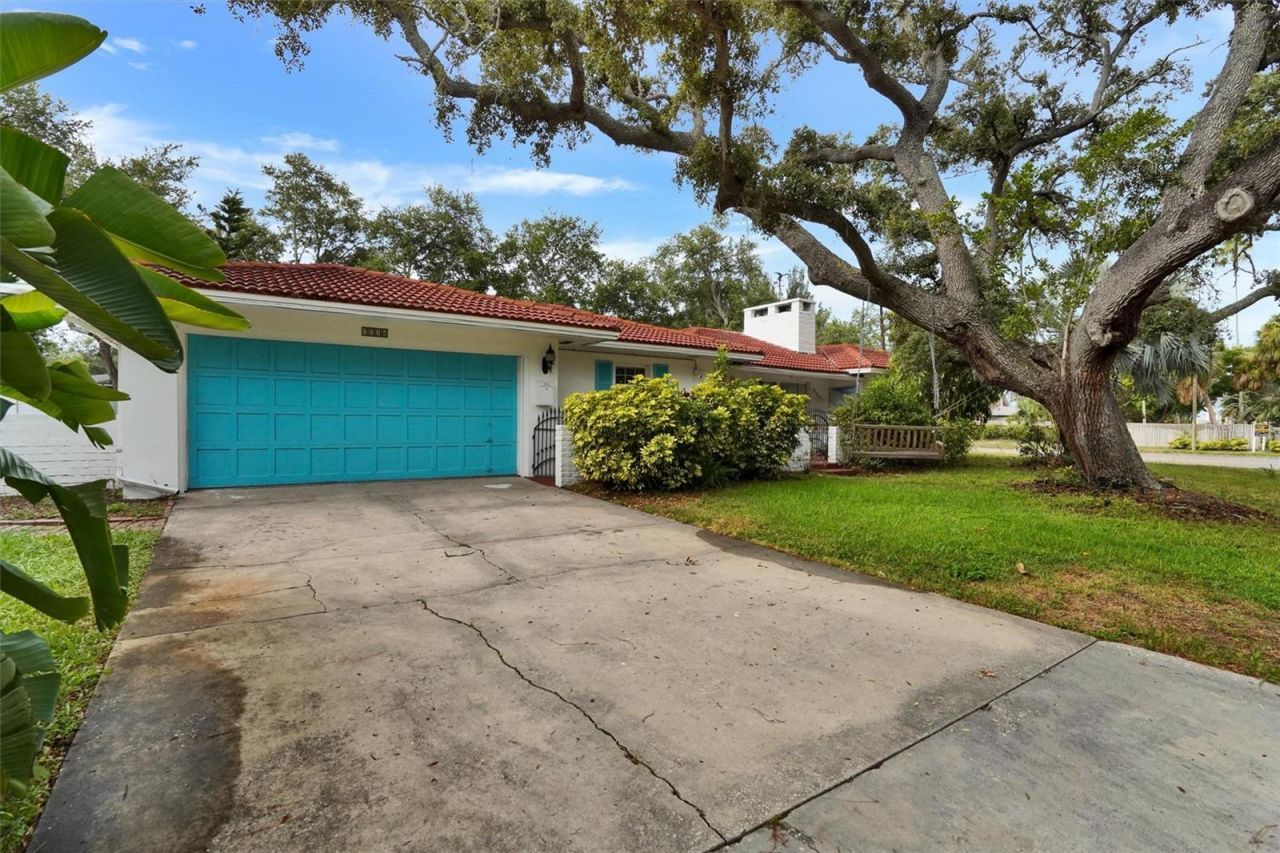 7716 Dartmouth Avenue N, Saint Petersburg, FL 33710 Photo