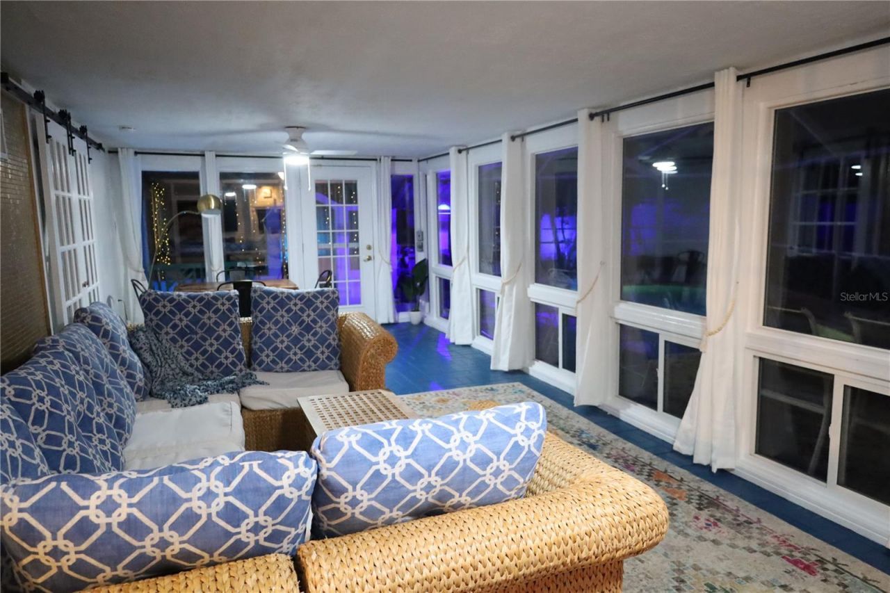 7716 Dartmouth Avenue N, Saint Petersburg, FL 33710 Photo