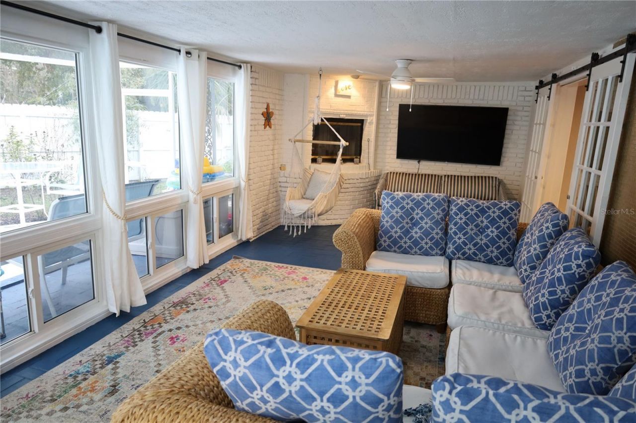 7716 Dartmouth Avenue N, Saint Petersburg, FL 33710 Photo