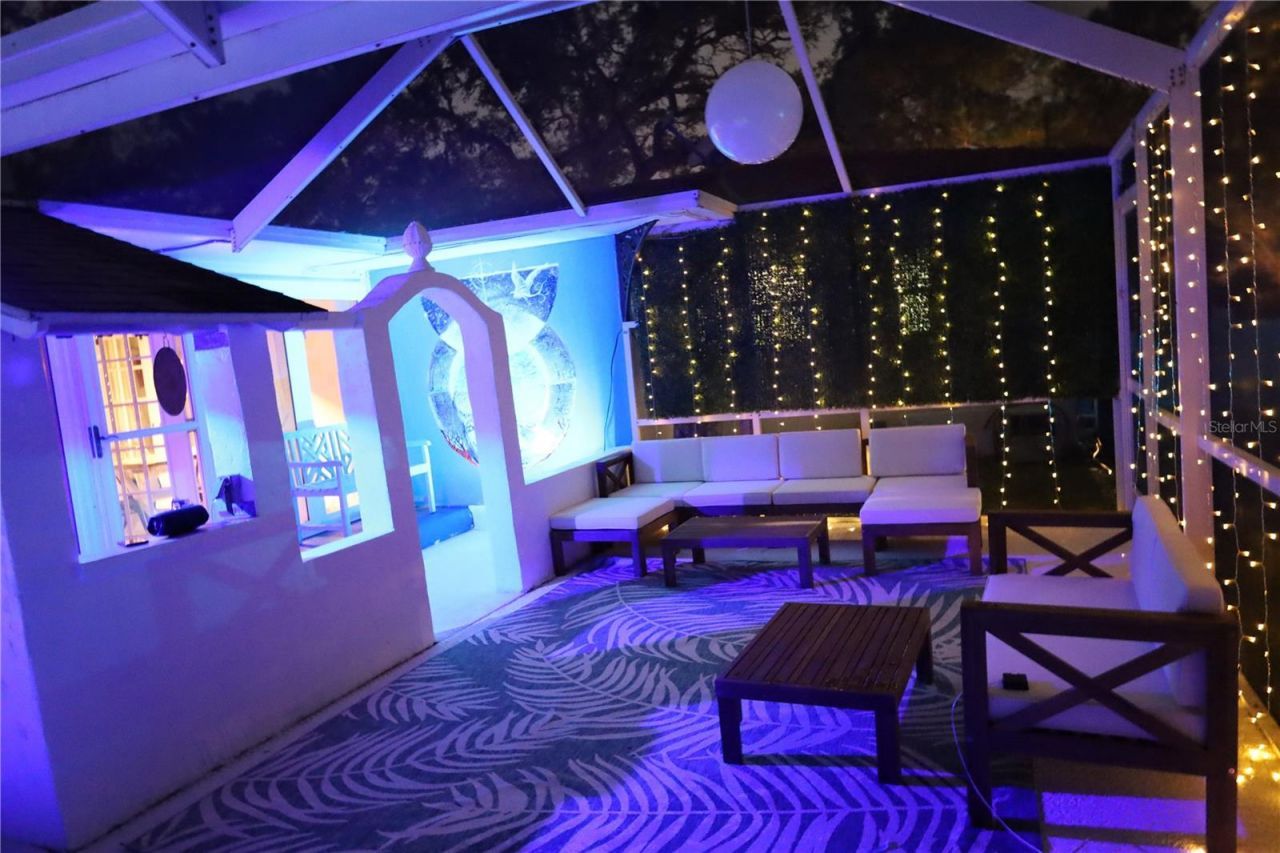 7716 Dartmouth Avenue N, Saint Petersburg, FL 33710 Photo