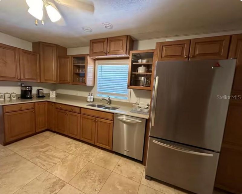 7716 Dartmouth Avenue N, Saint Petersburg, FL 33710 Photo