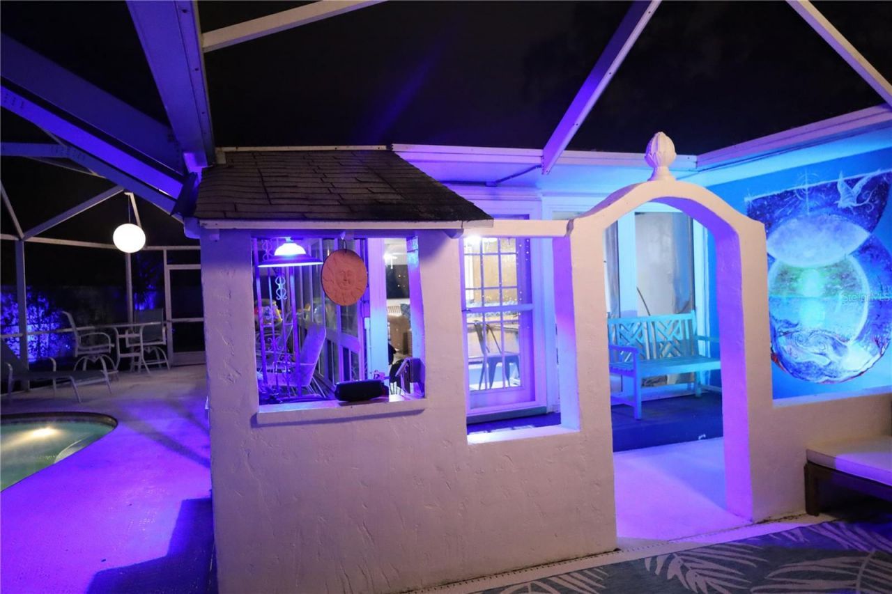 7716 Dartmouth Avenue N, Saint Petersburg, FL 33710 Photo