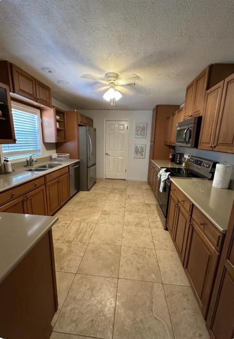 7716 Dartmouth Avenue N, Saint Petersburg, FL 33710 Photo