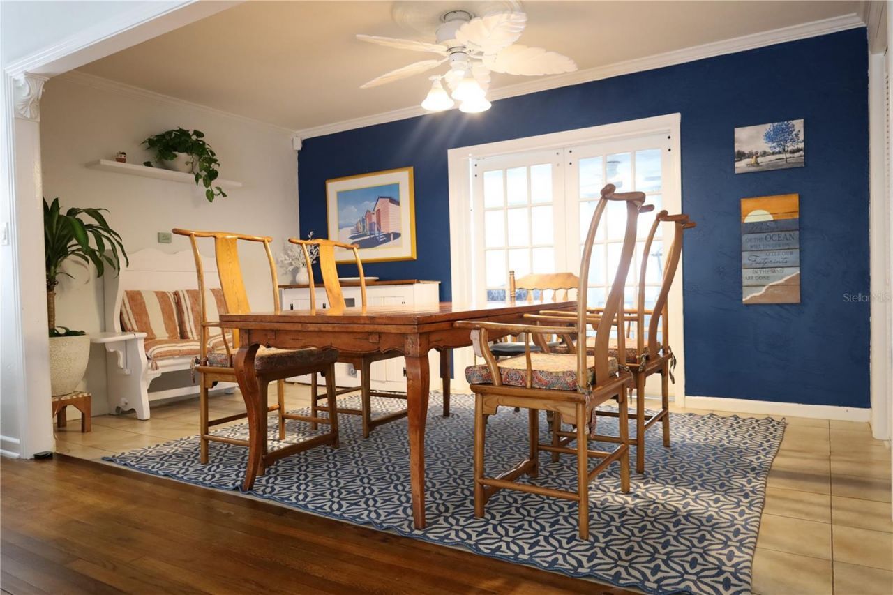 7716 Dartmouth Avenue N, Saint Petersburg, FL 33710 Photo