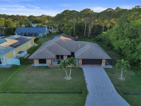 766 SE Cavern Ave, Port St Lucie, FL 34983