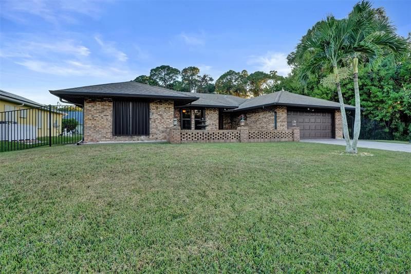 766 SE Cavern Ave, Port Saint Lucie, FL 34983 Photo