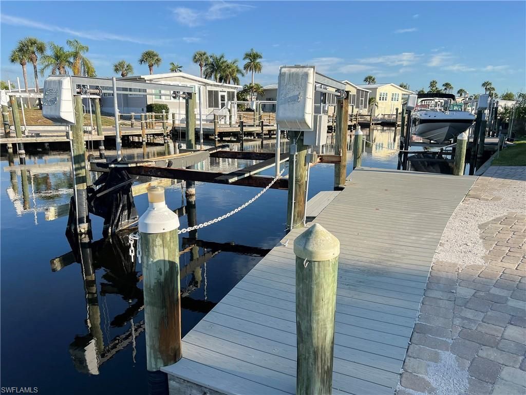 17851 Peppard Dr, Fort Myers Beach, FL 33931 Photo