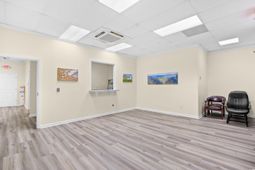 313 Commerce Dr. photo 4