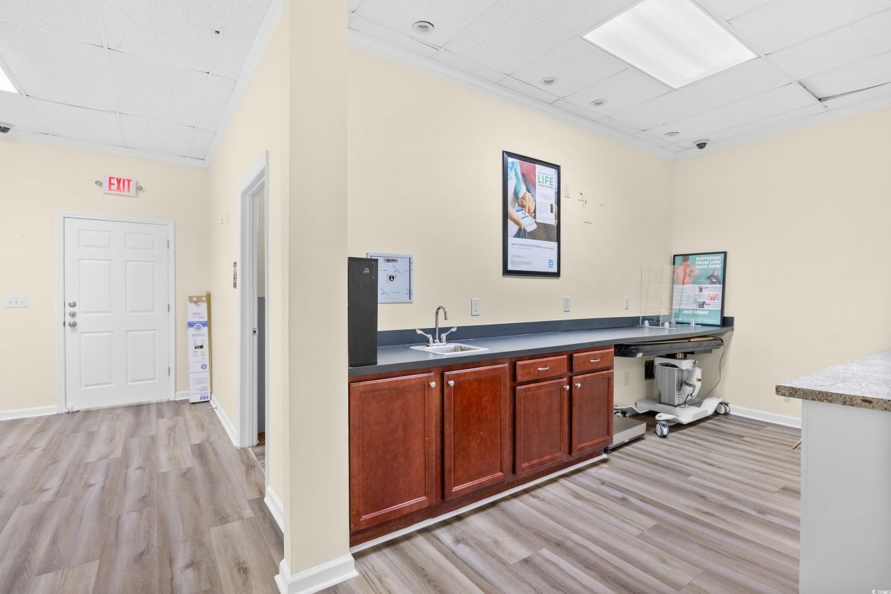 313 Commerce Dr. Photo 8