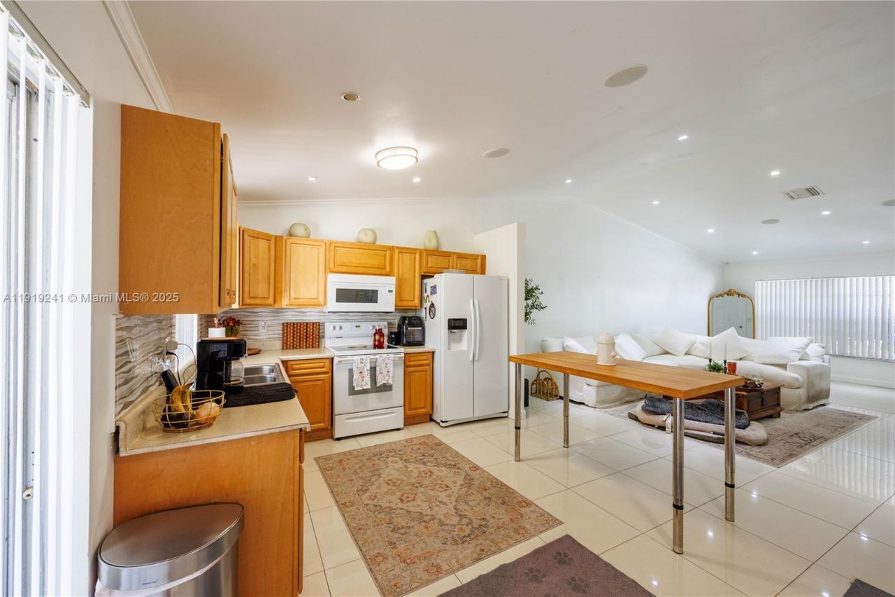 2713 NW 123rd Ave, Coral Springs, FL 33065 Photo