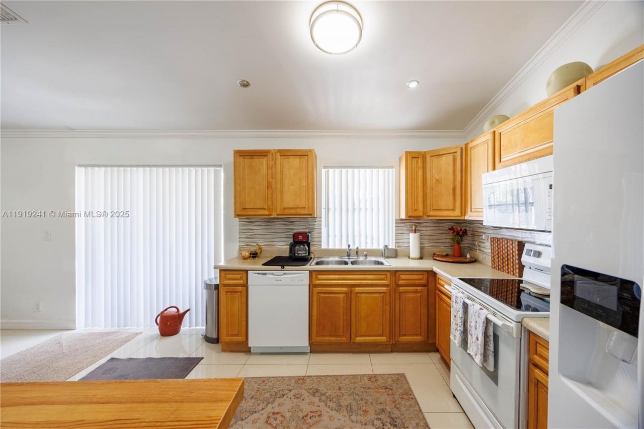 2713 NW 123rd Ave, Coral Springs, FL 33065 Photo