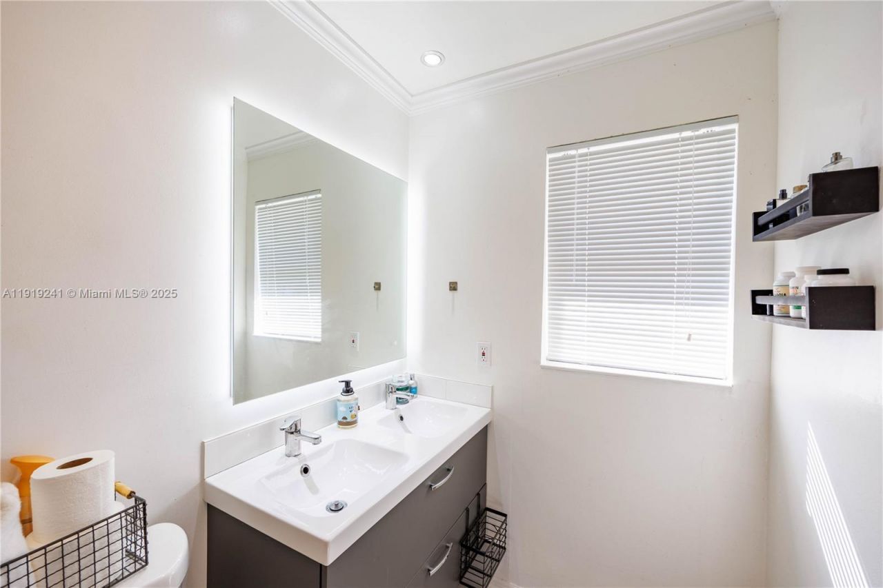 2713 NW 123rd Ave, Coral Springs, FL 33065 Photo