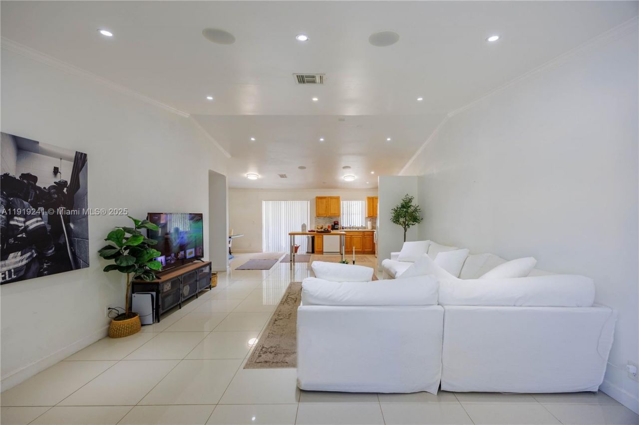 2713 NW 123rd Ave, Coral Springs, FL 33065 Photo