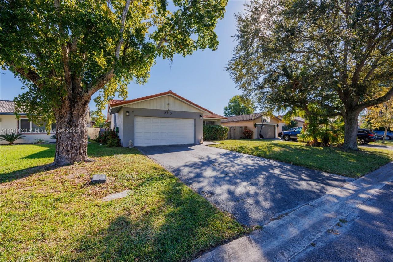 2713 NW 123rd Ave, Coral Springs, FL 33065 Photo