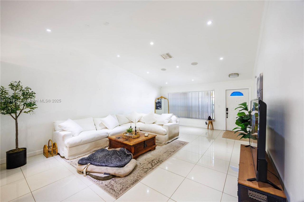 2713 NW 123rd Ave, Coral Springs, FL 33065 Photo