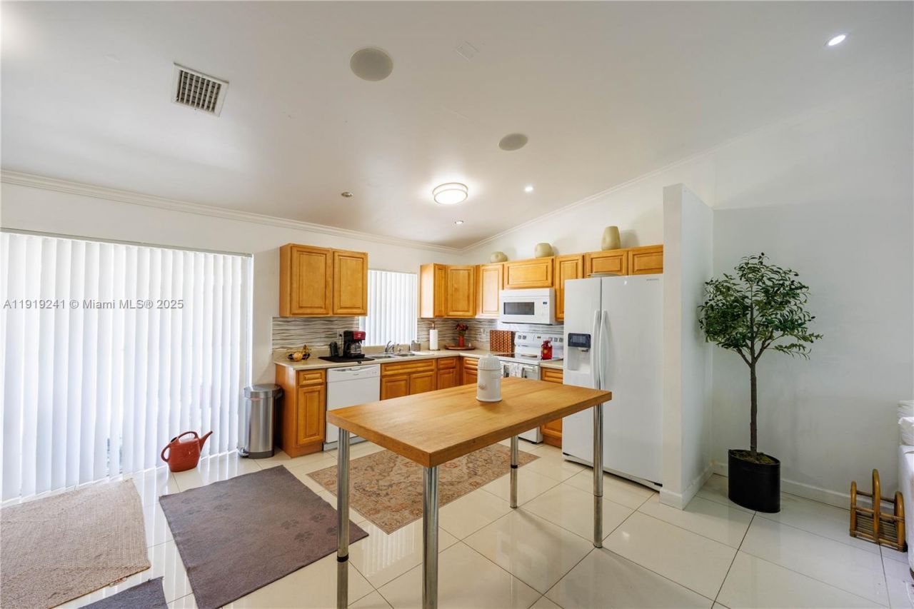 2713 NW 123rd Ave, Coral Springs, FL 33065 Photo