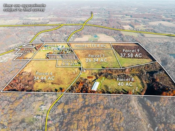 2706 Bedford Road, Lowellville, OH 44436