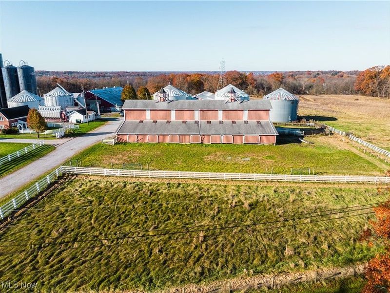 2706 Bedford Road, Lowellville, OH 44436 Photo 3