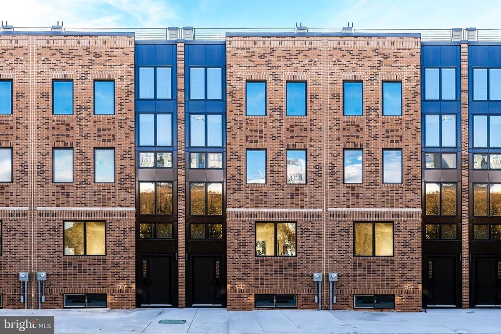 130 W Allen Street, Philadelphia, PA 19123 Main Photo