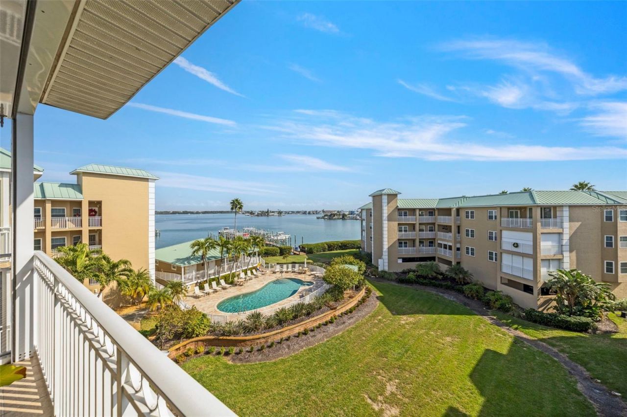 399 150th Avenue, Unit 309, Madeira Beach, FL 33708 Photo