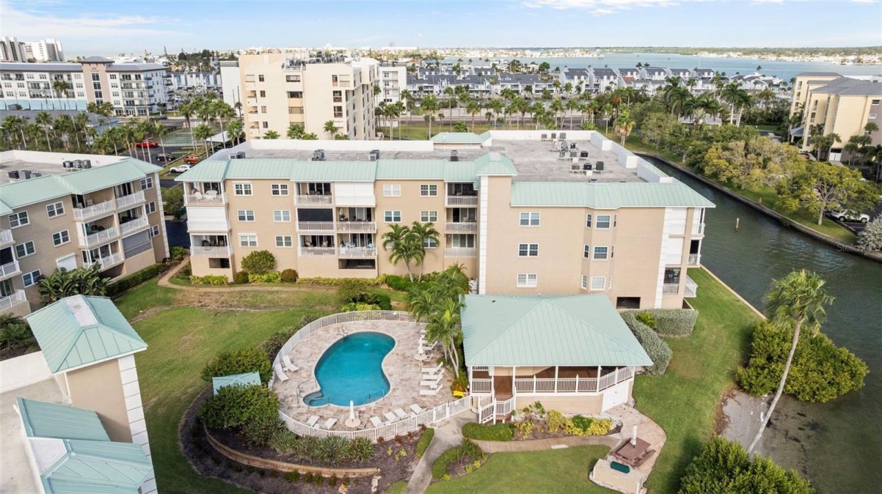 399 150th Avenue, Unit 309, Madeira Beach, FL 33708 Photo