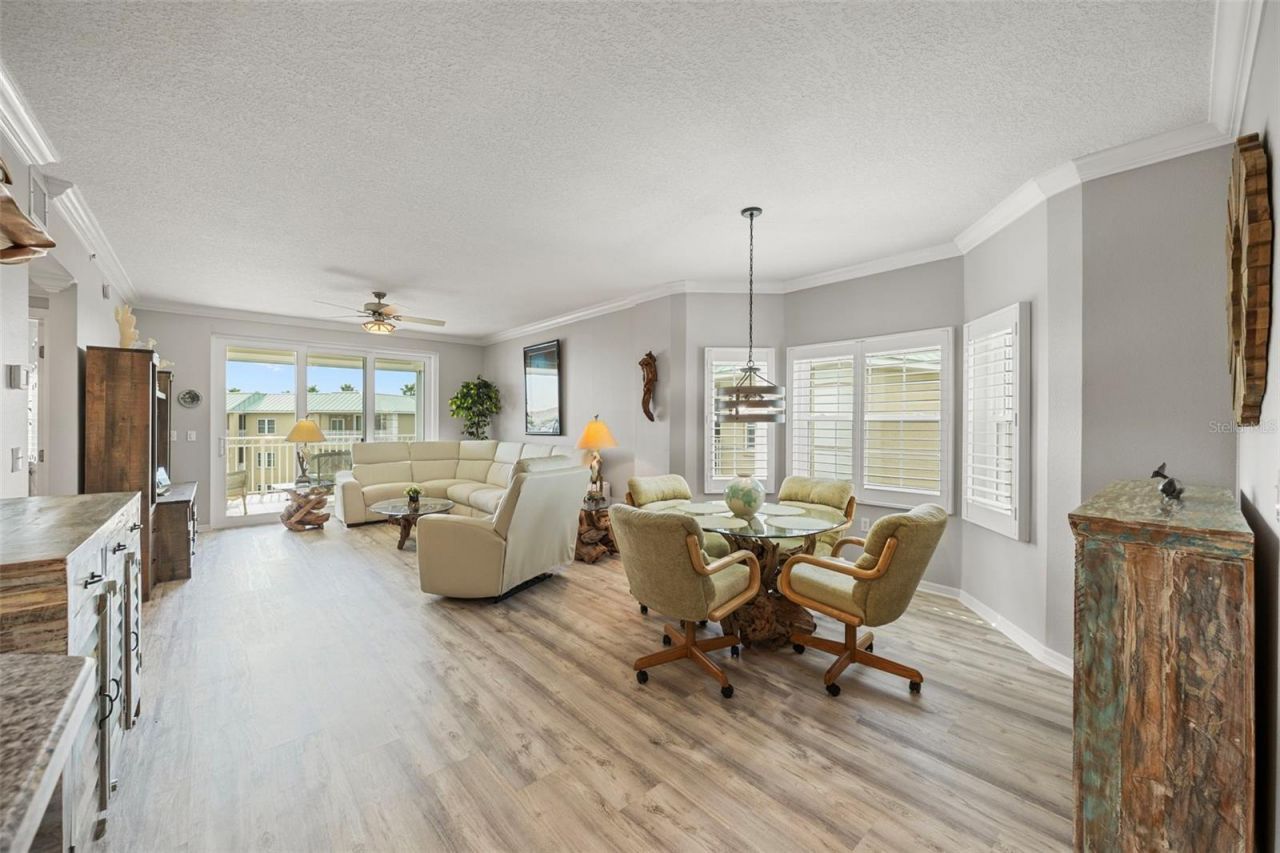 399 150th Avenue, Unit 309, Madeira Beach, FL 33708 Photo