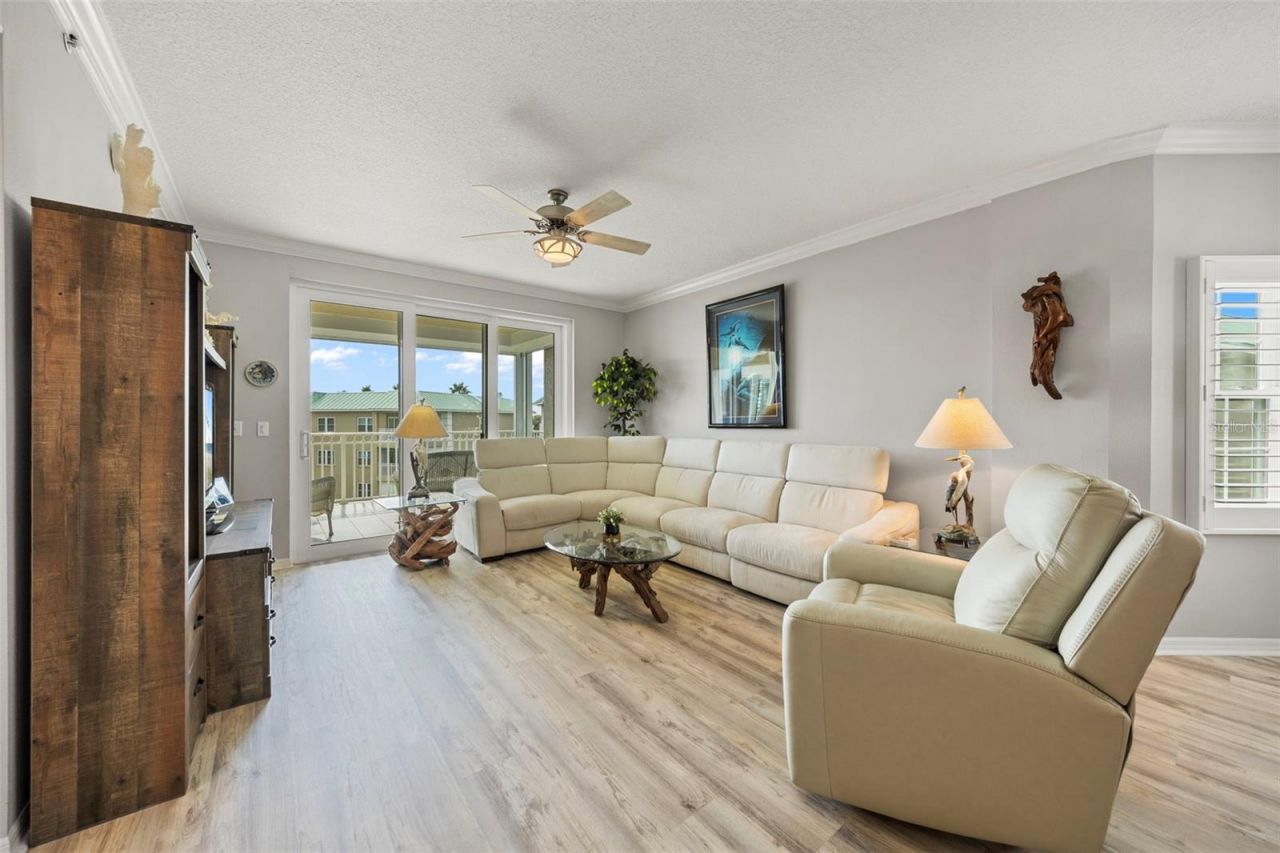 399 150th Avenue, Unit 309, Madeira Beach, FL 33708 Photo