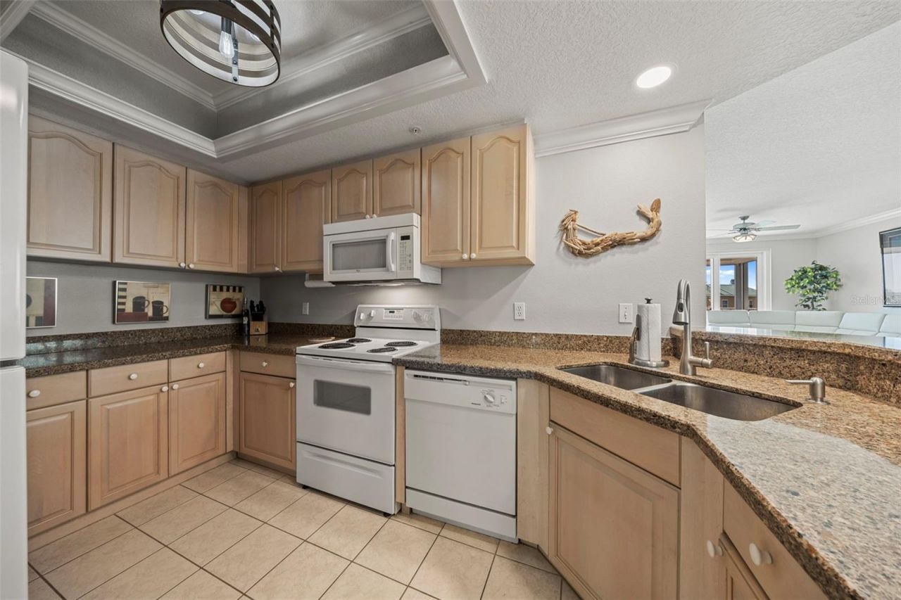 399 150th Avenue, Unit 309, Madeira Beach, FL 33708 Photo