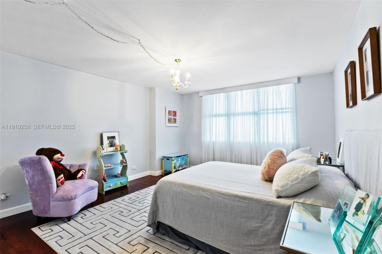 1800 NE 114th St, Unit 1903, Miami, FL 33181 Photo