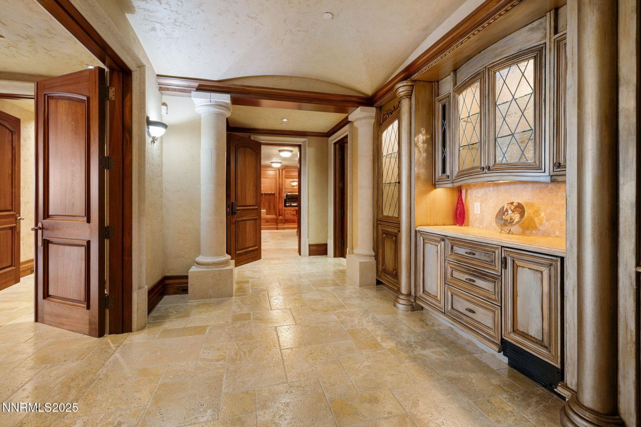 2490 Manzanita Lane, Reno, NV 89509 Photo