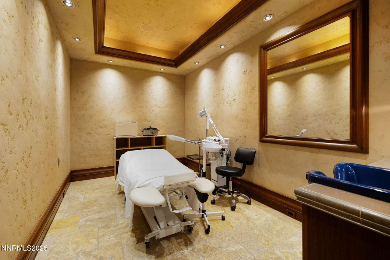 2490 Manzanita Lane, Reno, NV 89509 Photo