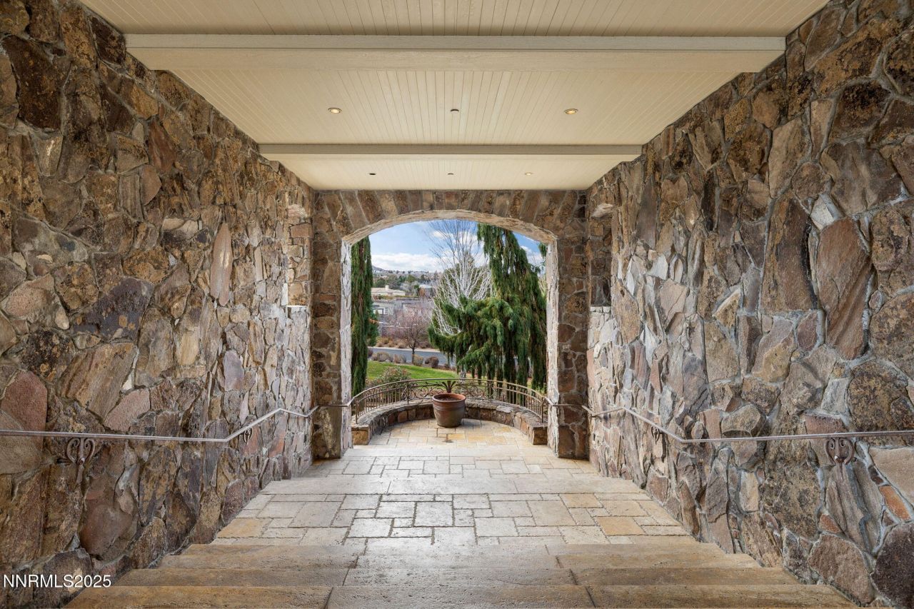 2490 Manzanita Lane, Reno, NV 89509 Photo