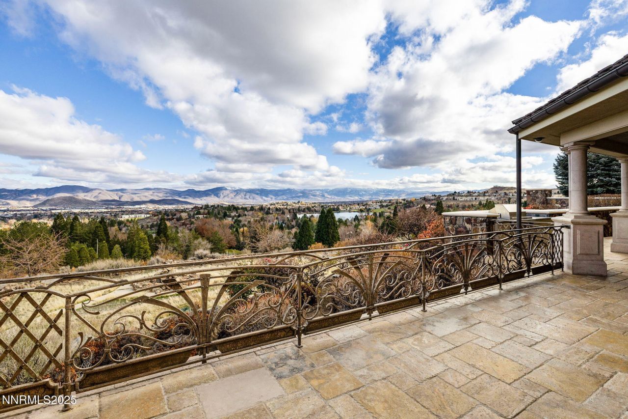 2490 Manzanita Lane, Reno, NV 89509 Photo