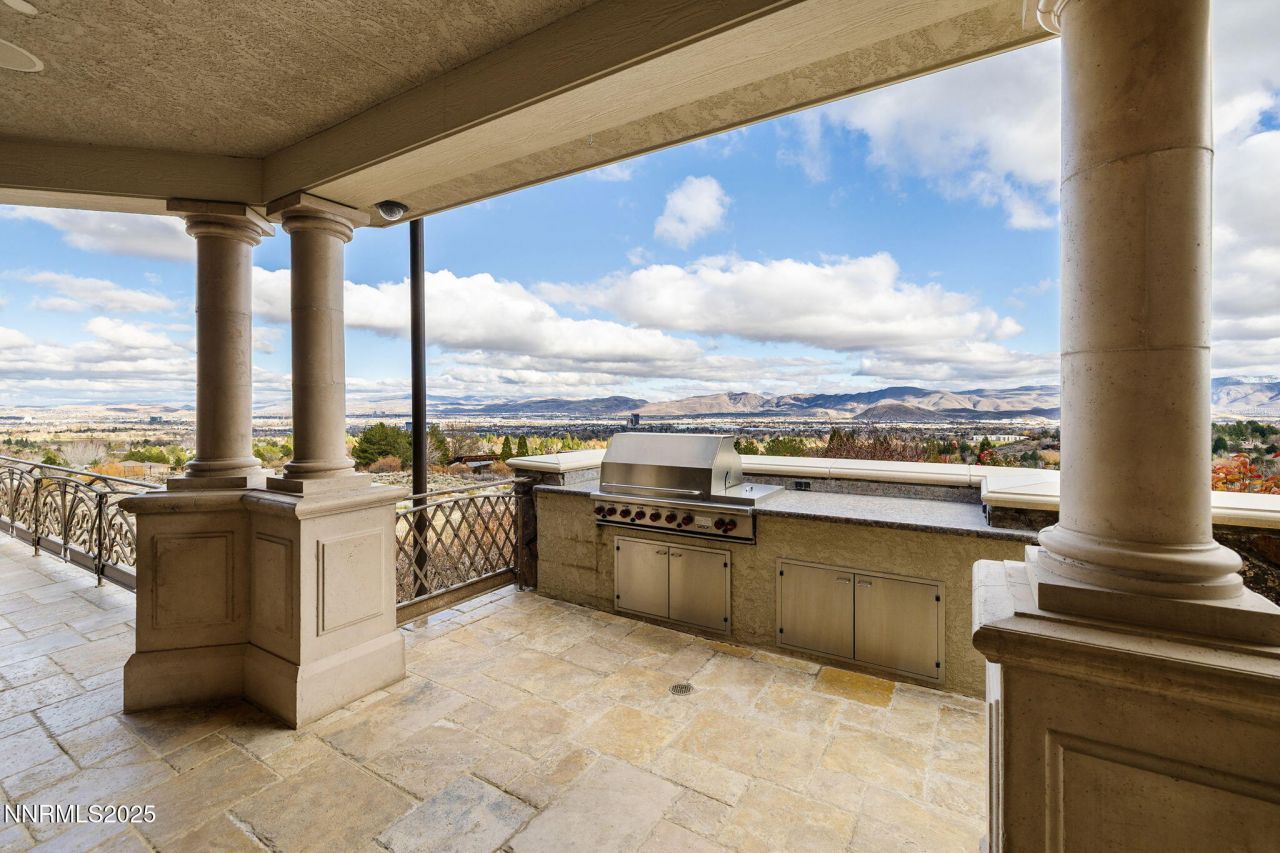 2490 Manzanita Lane, Reno, NV 89509 Photo