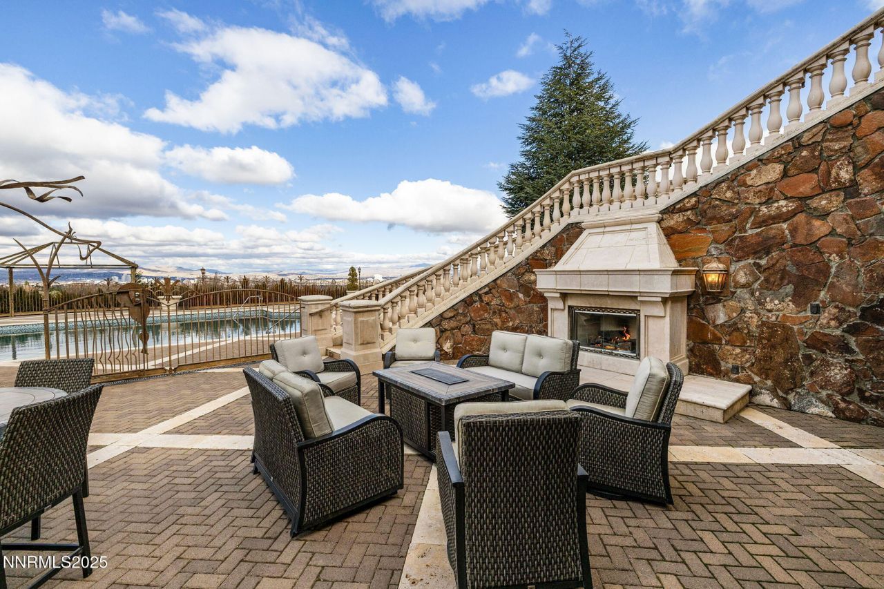 2490 Manzanita Lane, Reno, NV 89509 Photo