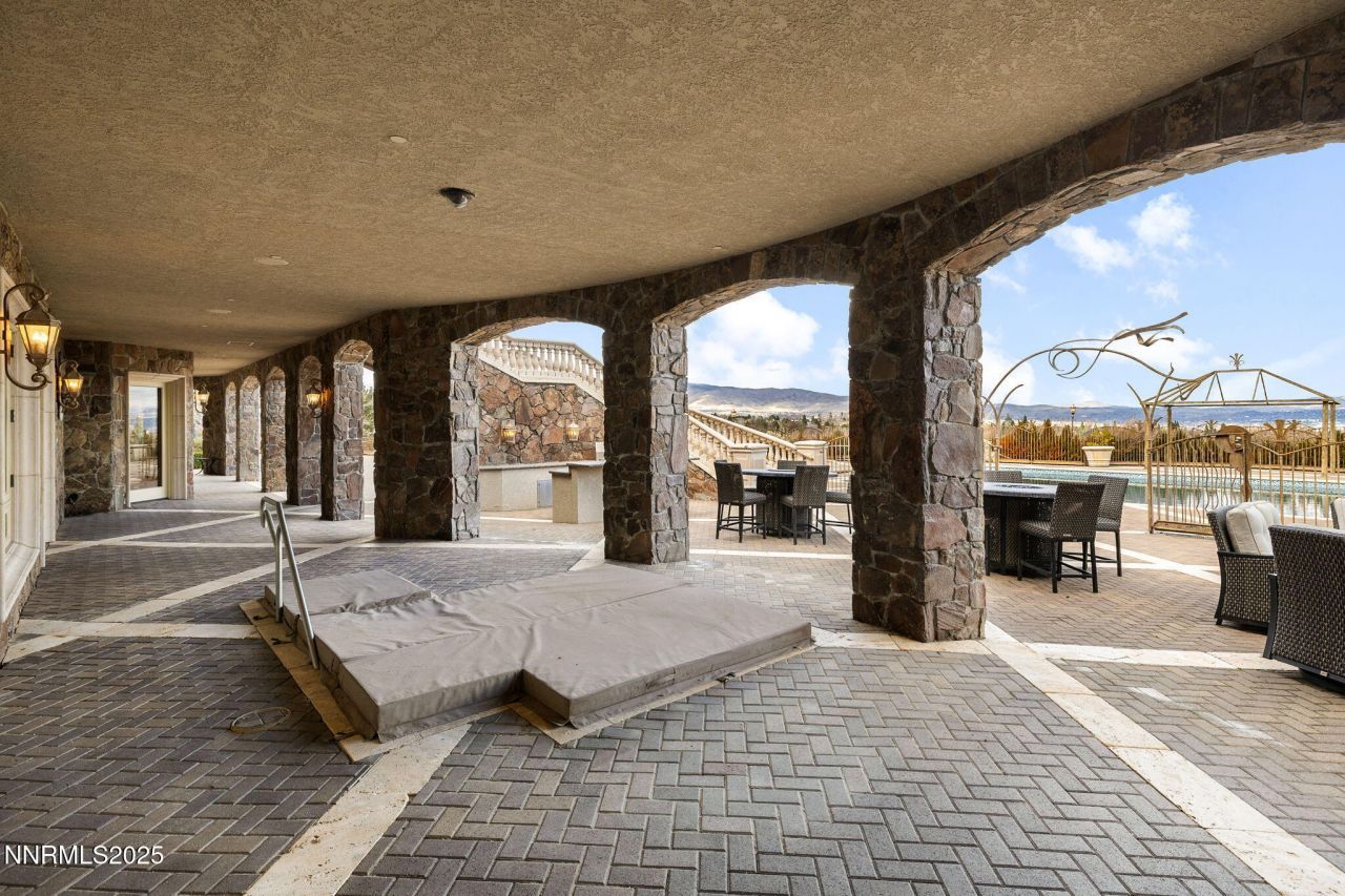 2490 Manzanita Lane, Reno, NV 89509 Photo