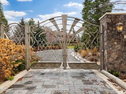 2490 Manzanita Lane, Reno, NV 89509 Photo