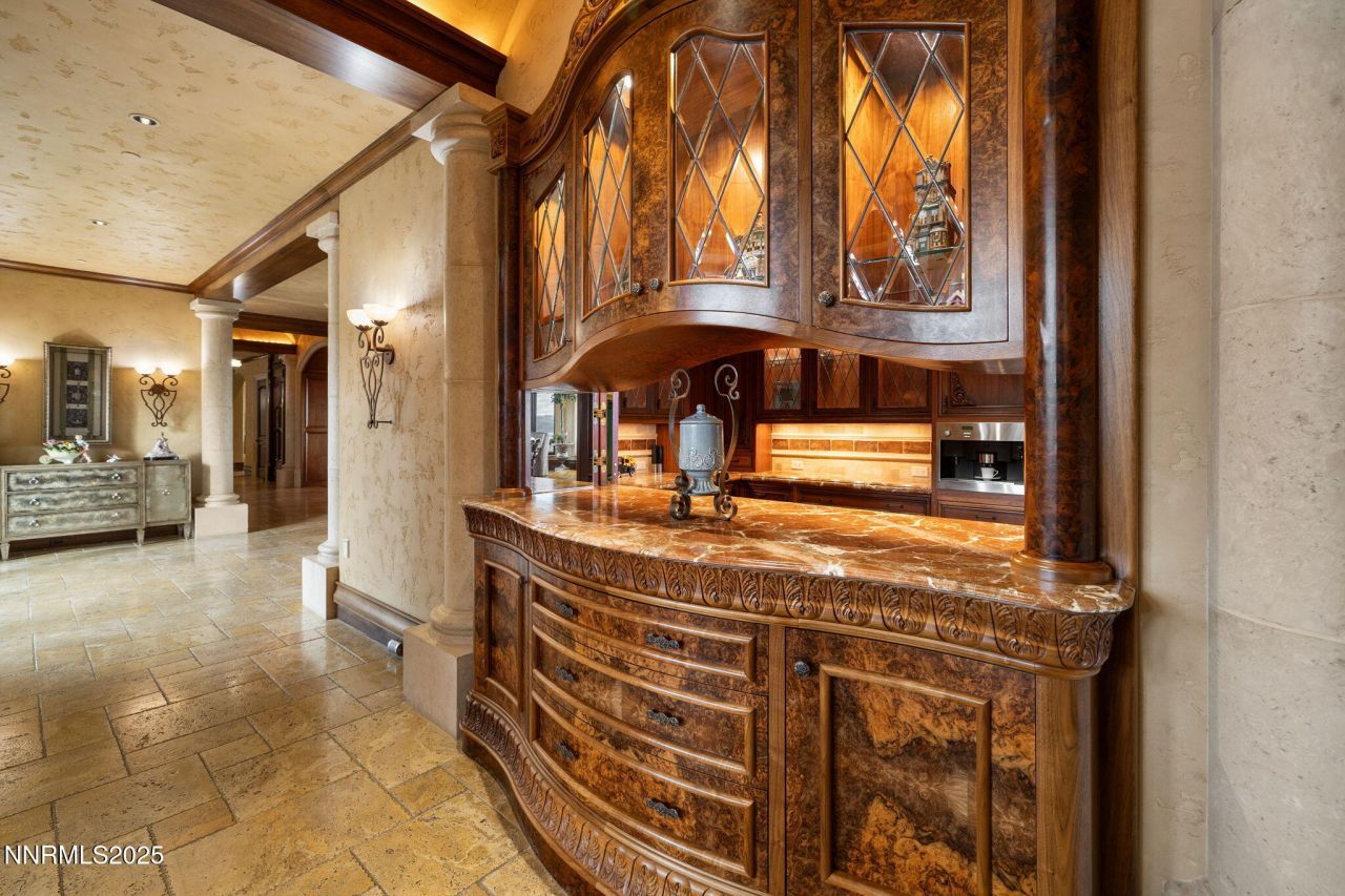 2490 Manzanita Lane, Reno, NV 89509 Photo