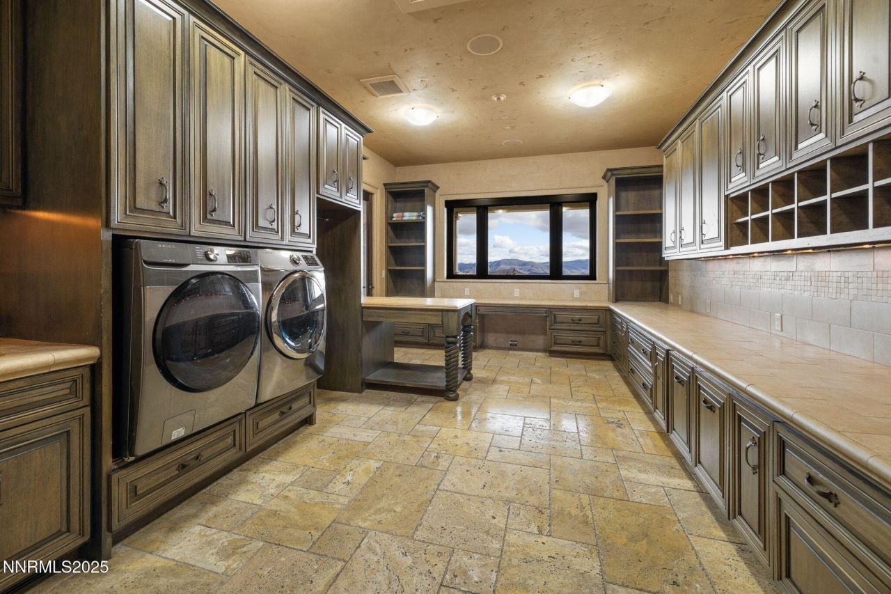 2490 Manzanita Lane, Reno, NV 89509 Photo