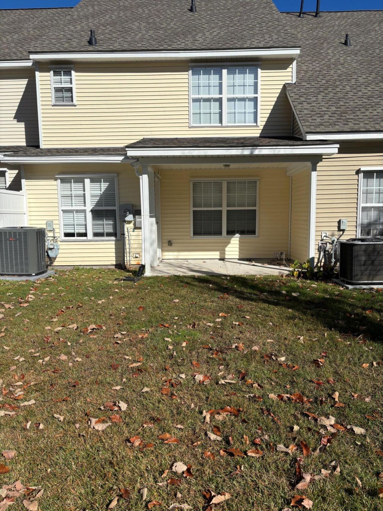 5220 Fernland Way Photo 4