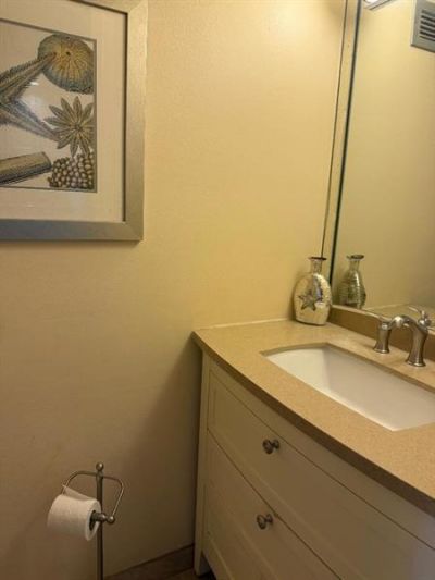 600 Parkview Dr, Unit 826, Hallandale Beach, FL 33009 Photo