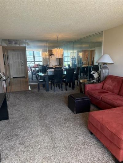 600 Parkview Dr, Unit 826, Hallandale Beach, FL 33009 Photo