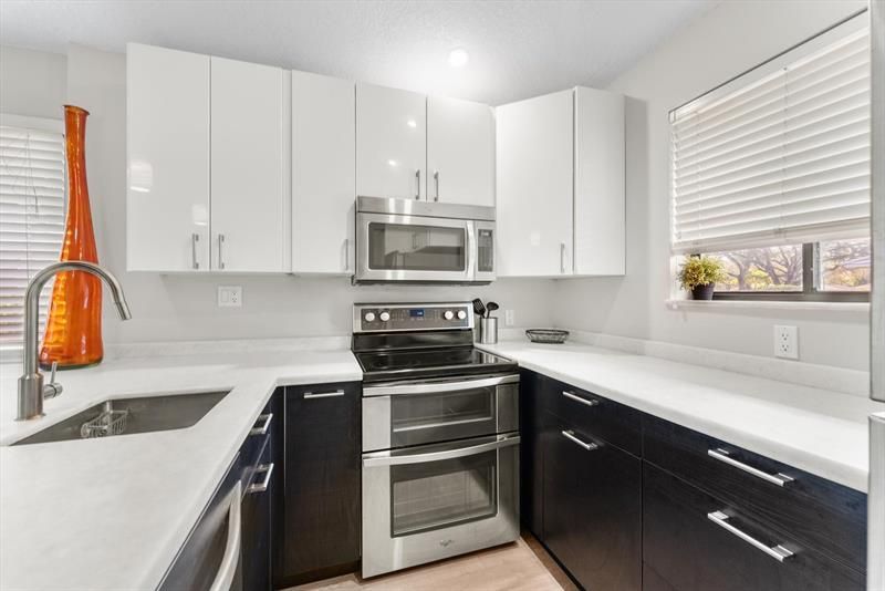 842 Club Dr, Unit 842, Palm Beach Gardens, FL 33418 Photo