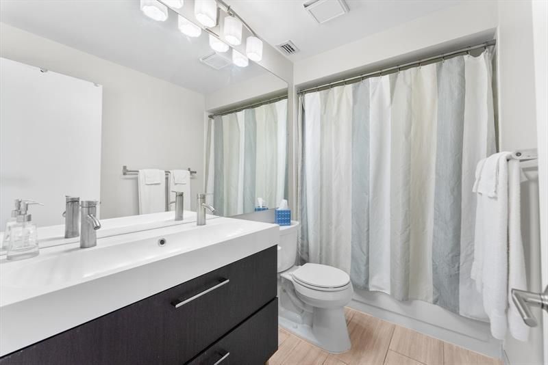 842 Club Dr, Unit 842, Palm Beach Gardens, FL 33418 Photo